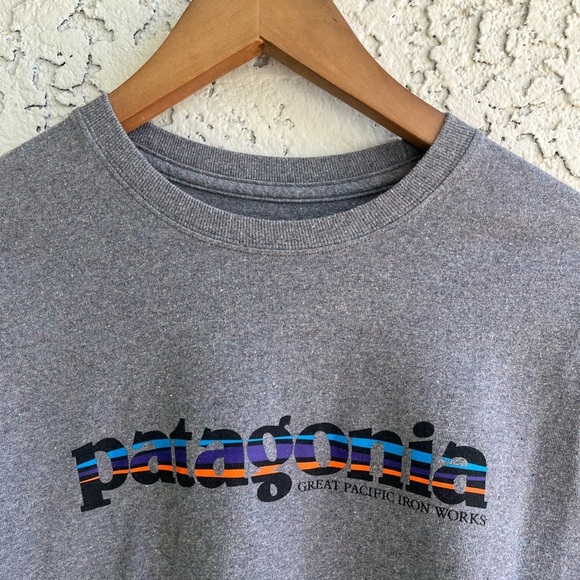 PATAGONIA !!BUNDLE!! Men’s Small Long Sleeve Graphic Tees *also sold separately* - Picture 4 of 13